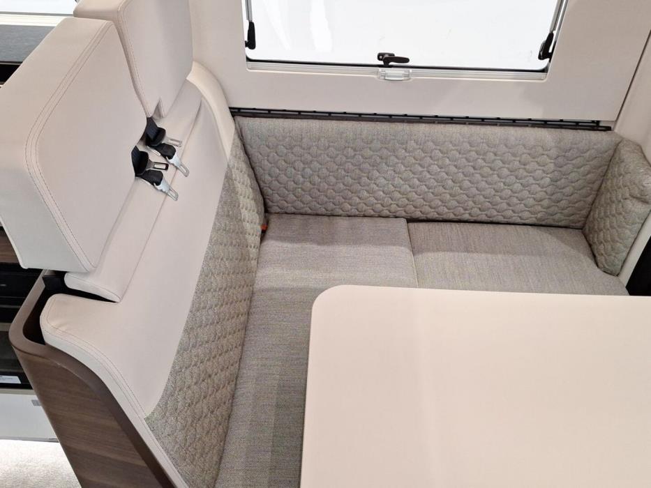 ADRIA MATRIX SUPREME MB 670 SL ALDE 2024