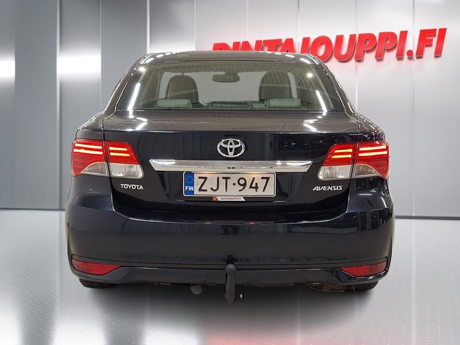 TOYOTA Avensis 2012