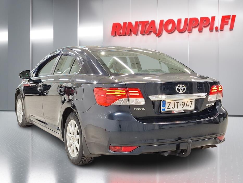 TOYOTA Avensis 2012