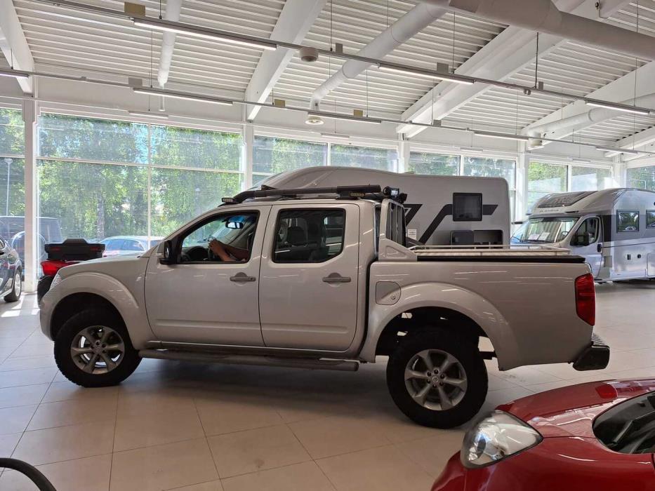 NISSAN Navara 2013