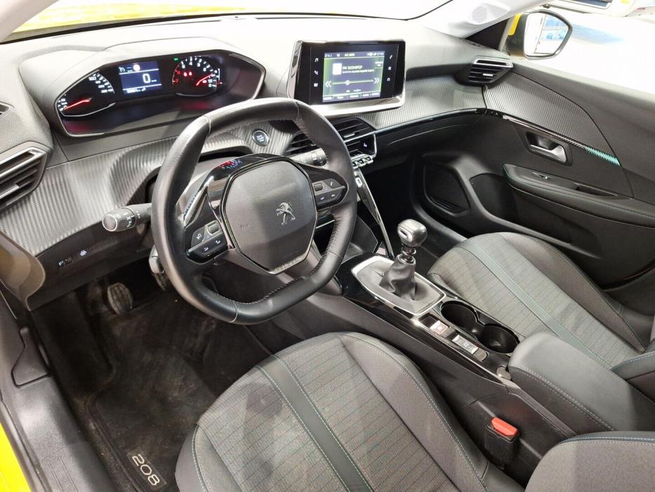 PEUGEOT 208 2020