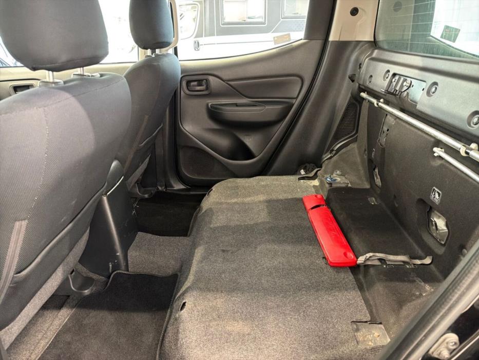 MITSUBISHI L200 2020