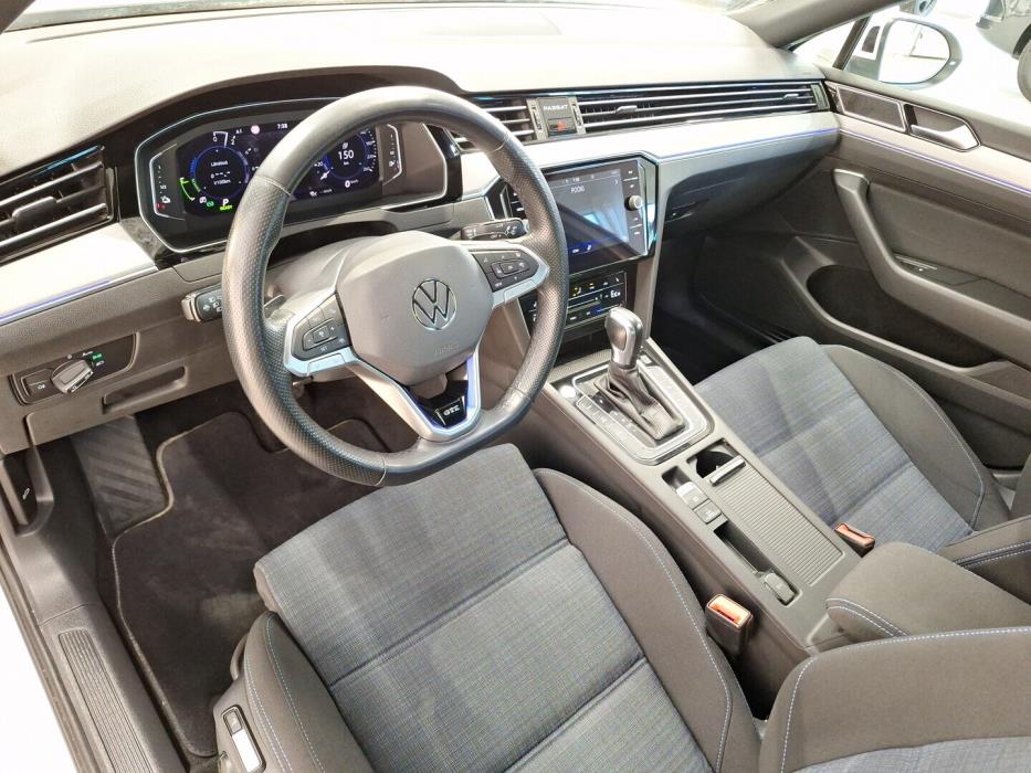 VOLKSWAGEN Passat 2021