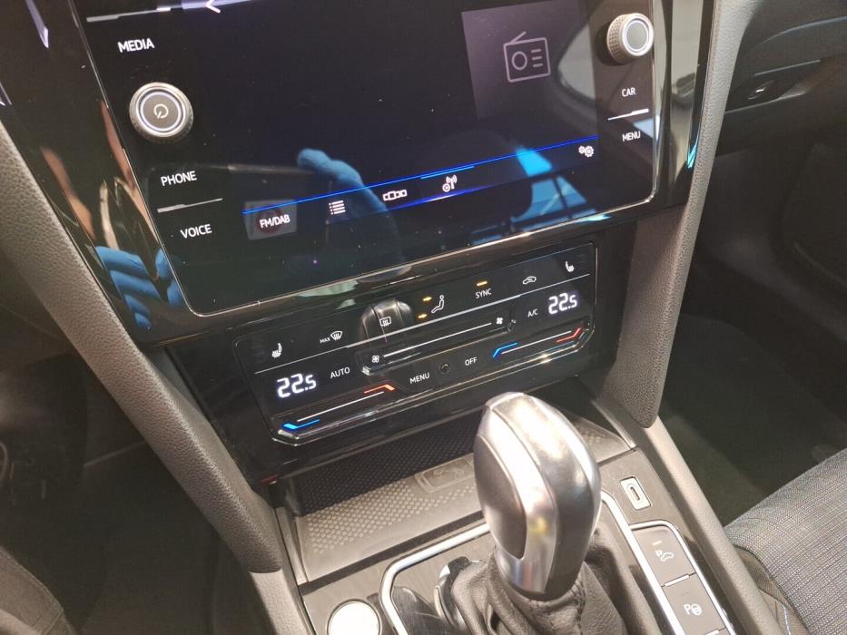 VOLKSWAGEN Passat 2021