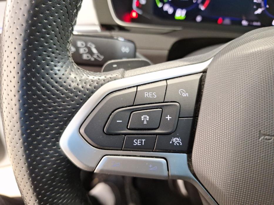 VOLKSWAGEN Passat 2021