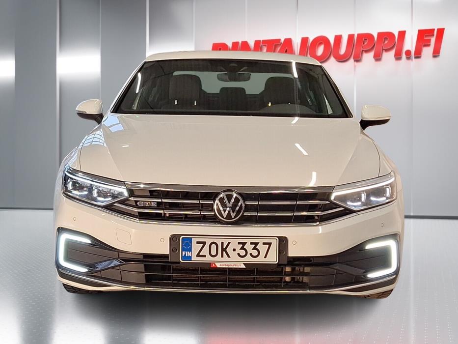 VOLKSWAGEN Passat 2021