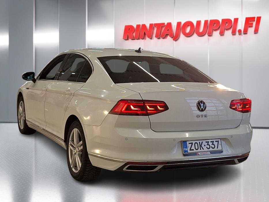 VOLKSWAGEN Passat 2021