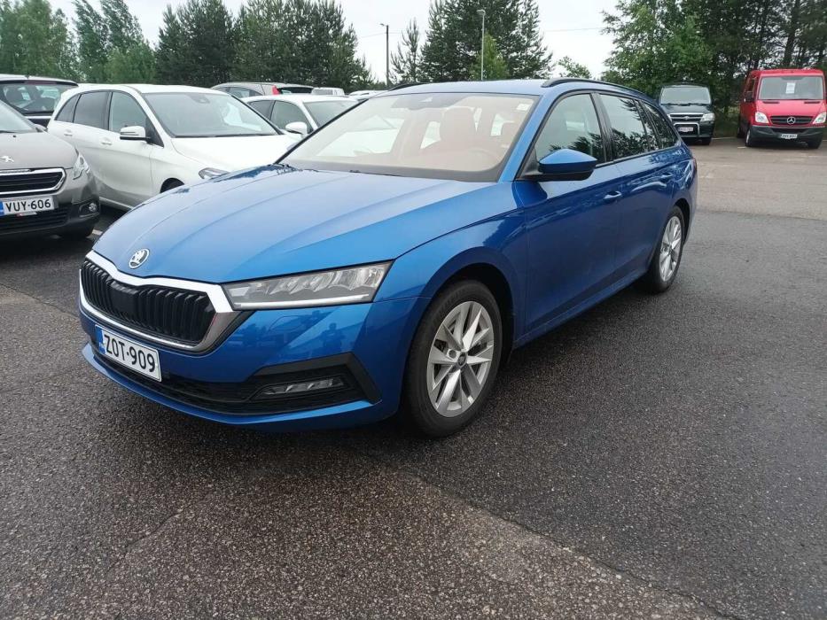 SKODA Octavia 2023