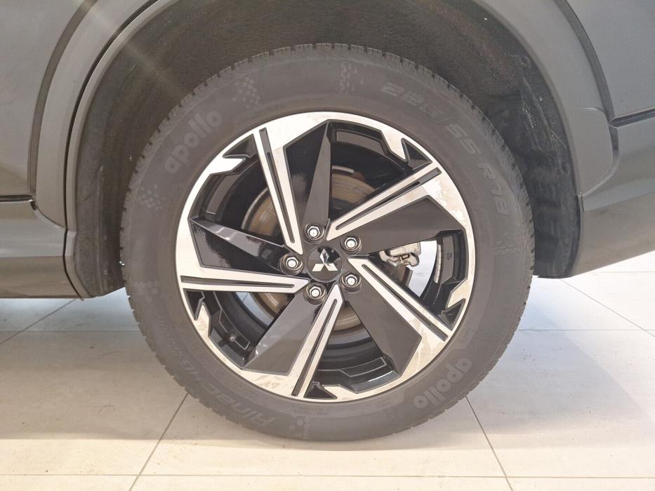 MITSUBISHI Eclipse Cross 2025