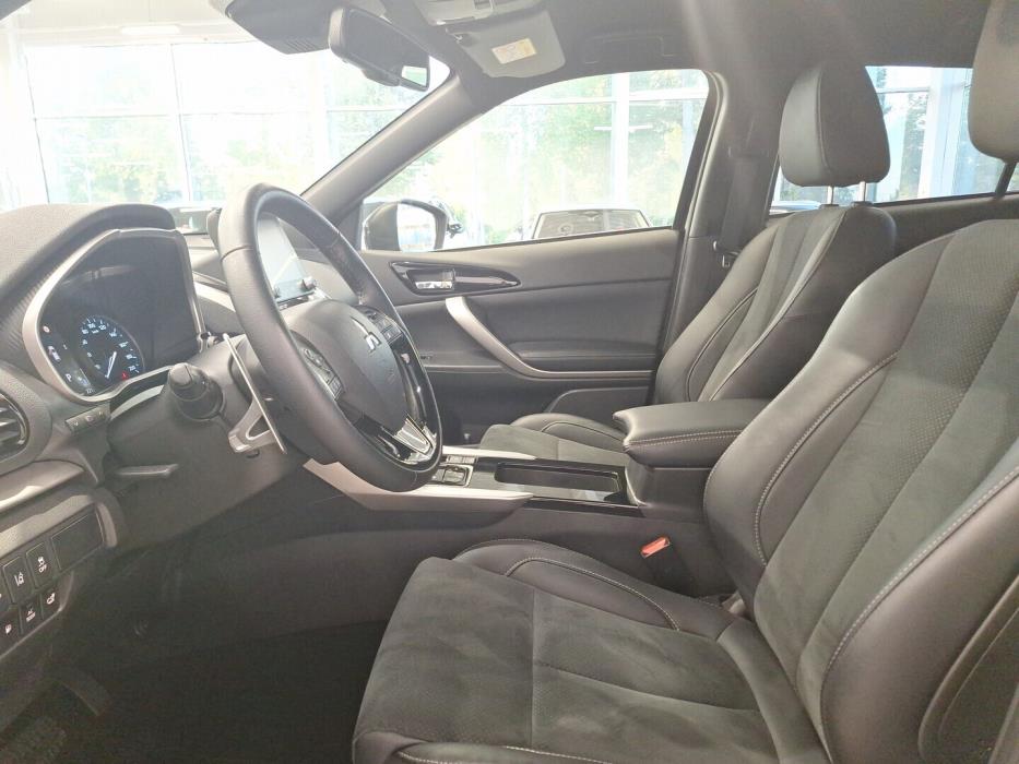 MITSUBISHI Eclipse Cross 2025