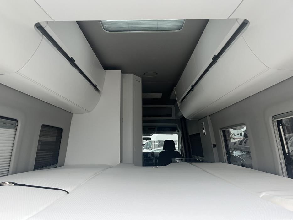 VOLKSWAGEN GRAND CALIFORNIA 680 2021