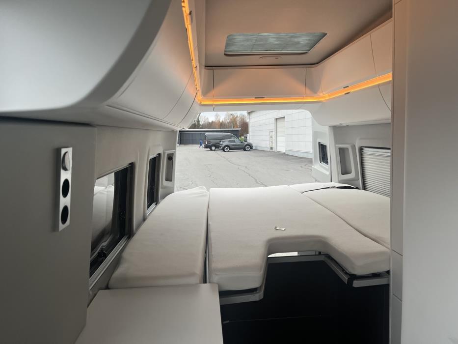 VOLKSWAGEN GRAND CALIFORNIA 680 2021