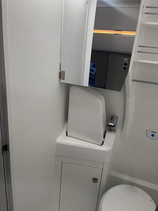 VOLKSWAGEN GRAND CALIFORNIA 680 2021