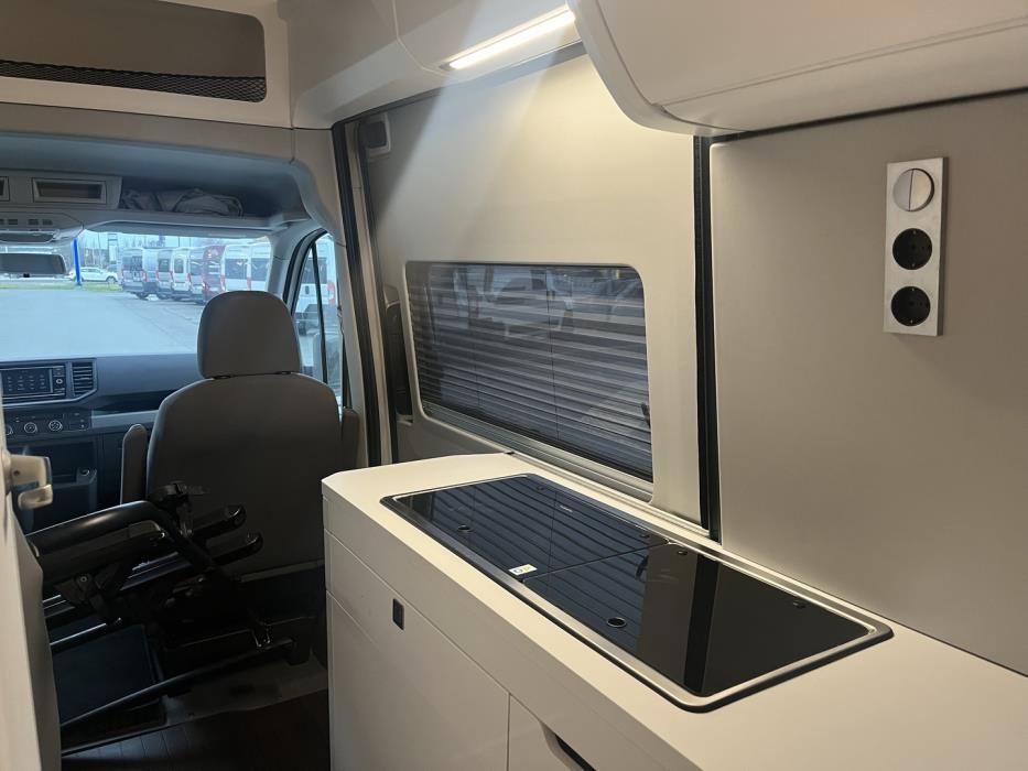 VOLKSWAGEN GRAND CALIFORNIA 680 2021