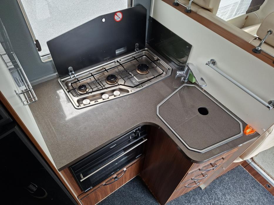 ADRIA Matrix Supreme M 687 SL 2015
