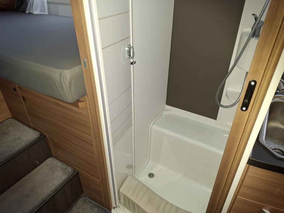 ADRIA MATRIX 670 SL J EDITION 2021