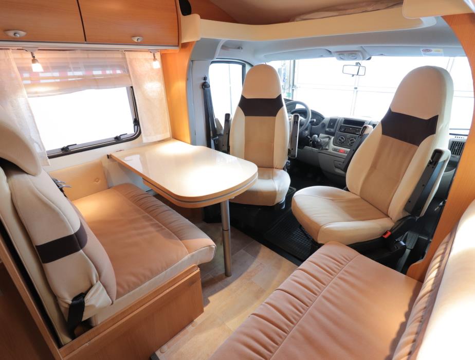 BÜRSTNER NEXXO T 660 2011