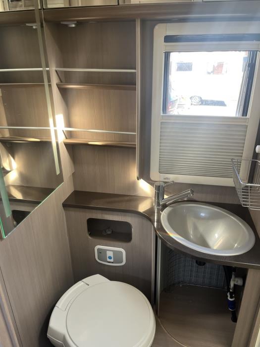 ADRIA MATRIX SUPREME M 687 SL ALDE 2012