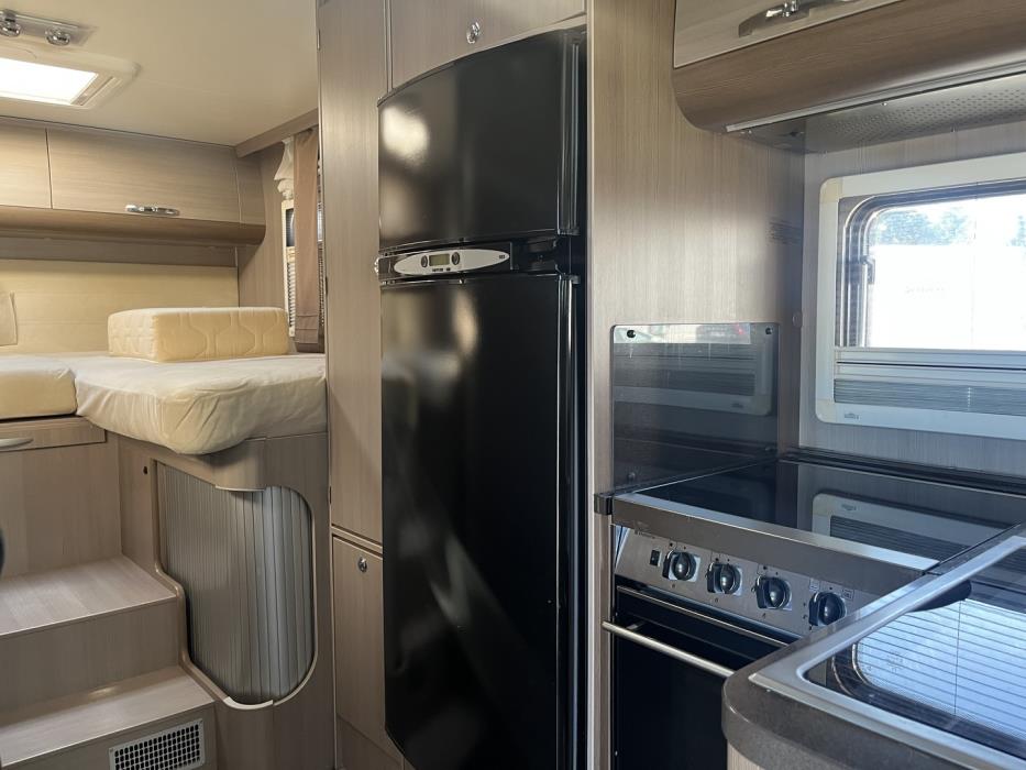 ADRIA MATRIX SUPREME M 687 SL ALDE 2012