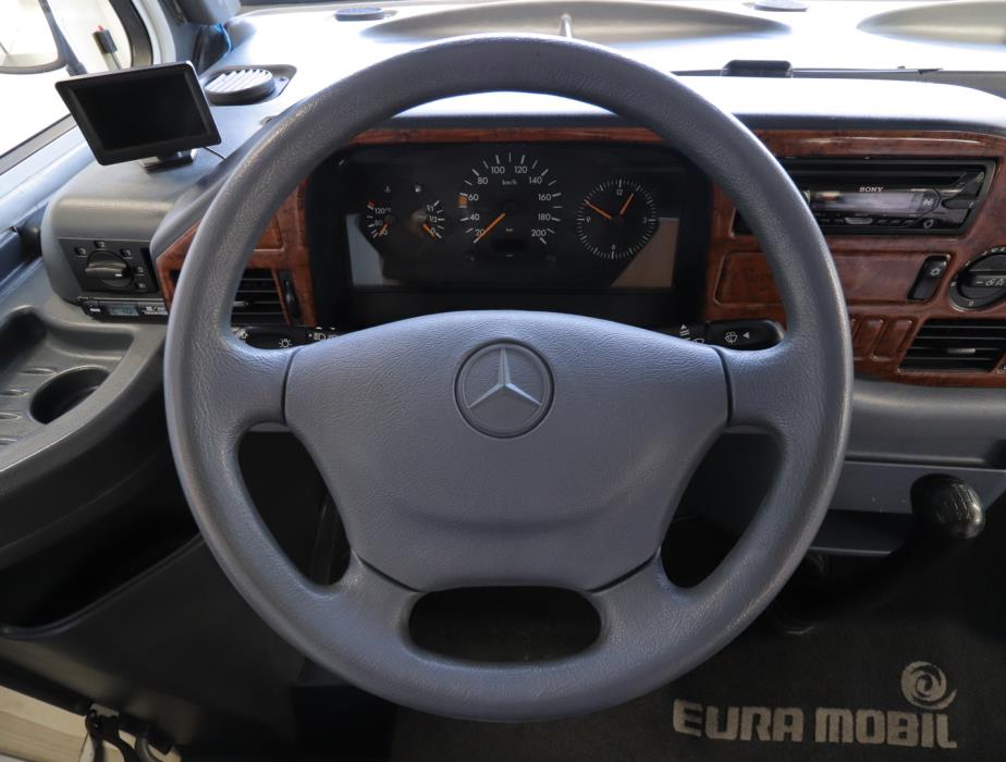 EURA MOBIL INTEGRA 606LSS 1998