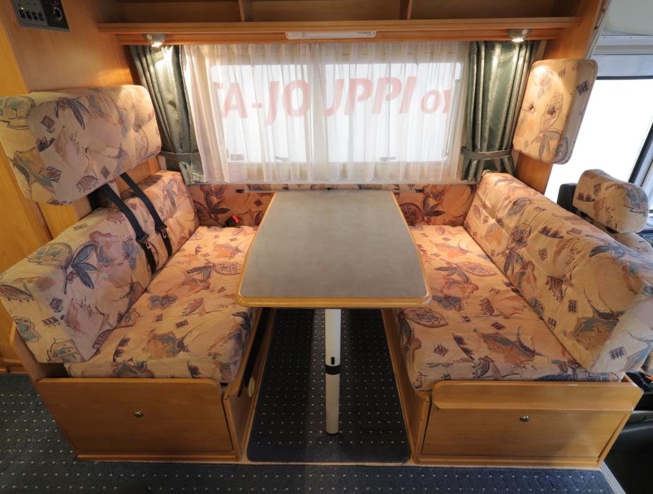 EURA MOBIL INTEGRA 606LSS 1998