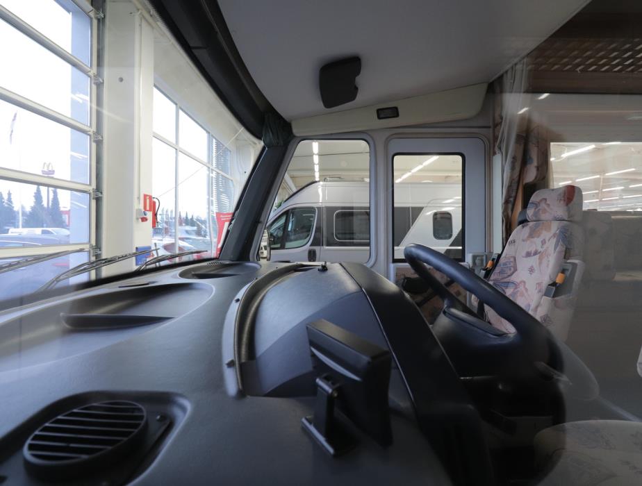 EURA MOBIL INTEGRA 606LSS 1998