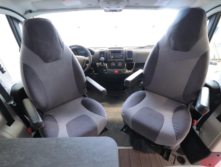 WEINSBERG R47 CARABUS 600 2021