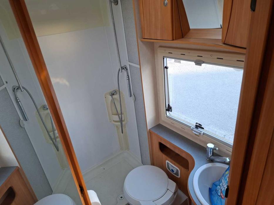 ADRIA IZOLA S 687 SP 2008