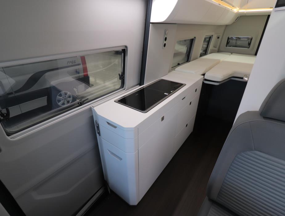 VOLKSWAGEN GRAND CALIFORNIA 680 2021