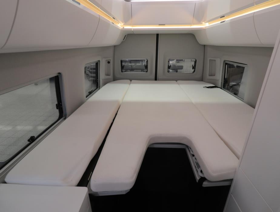 VOLKSWAGEN GRAND CALIFORNIA 680 2021