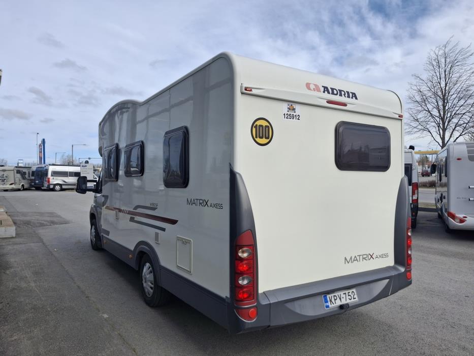 ADRIA MATRIX AXESS M 650 SF 2012