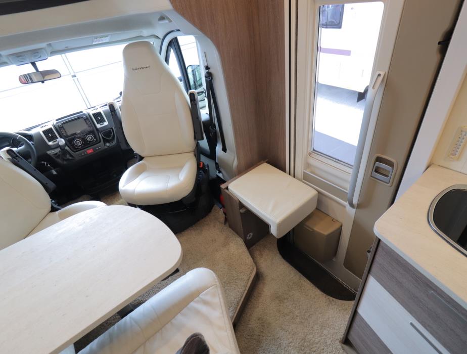 BÜRSTNER NEXXO TIME T 690 2016