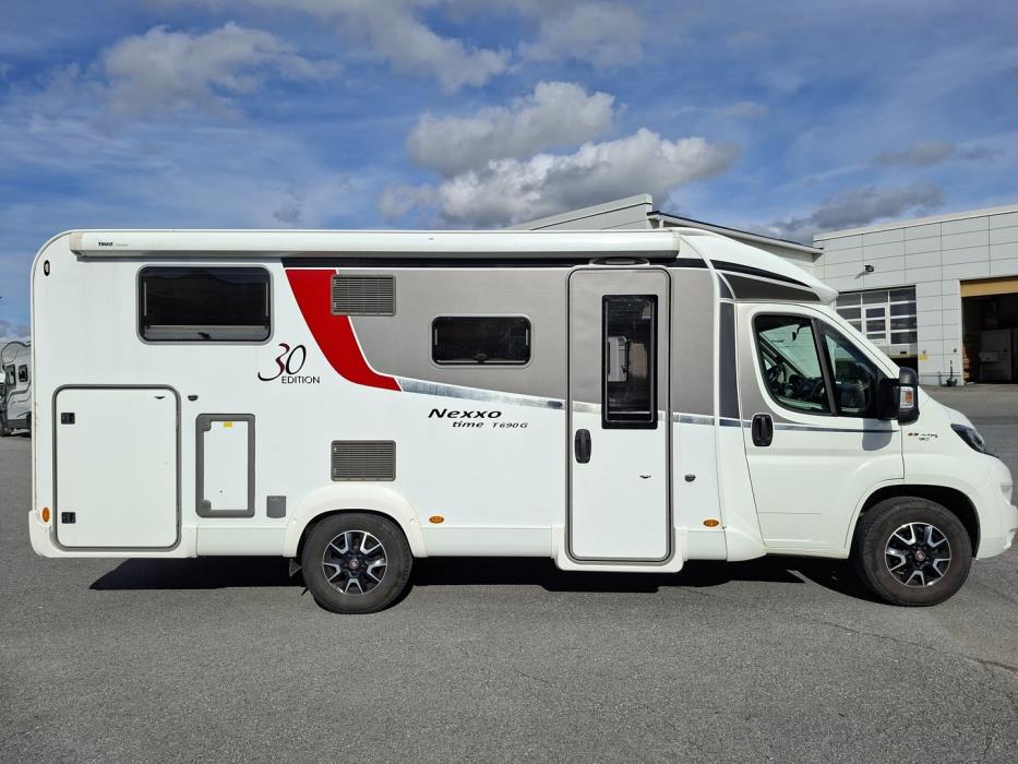BÜRSTNER NEXXO T690G 2017