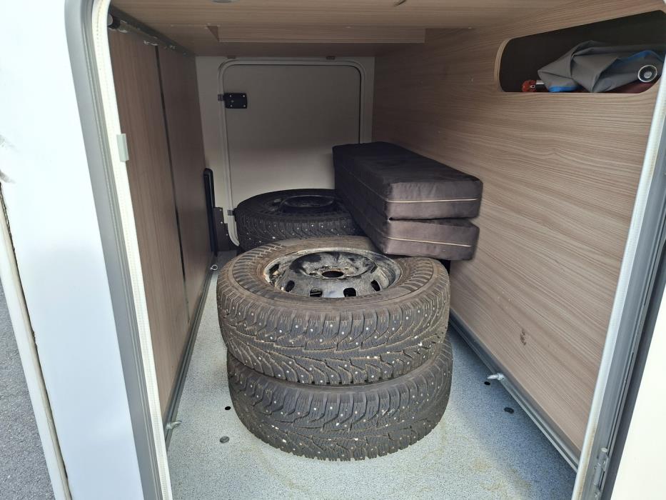 BÜRSTNER NEXXO T690G 2017