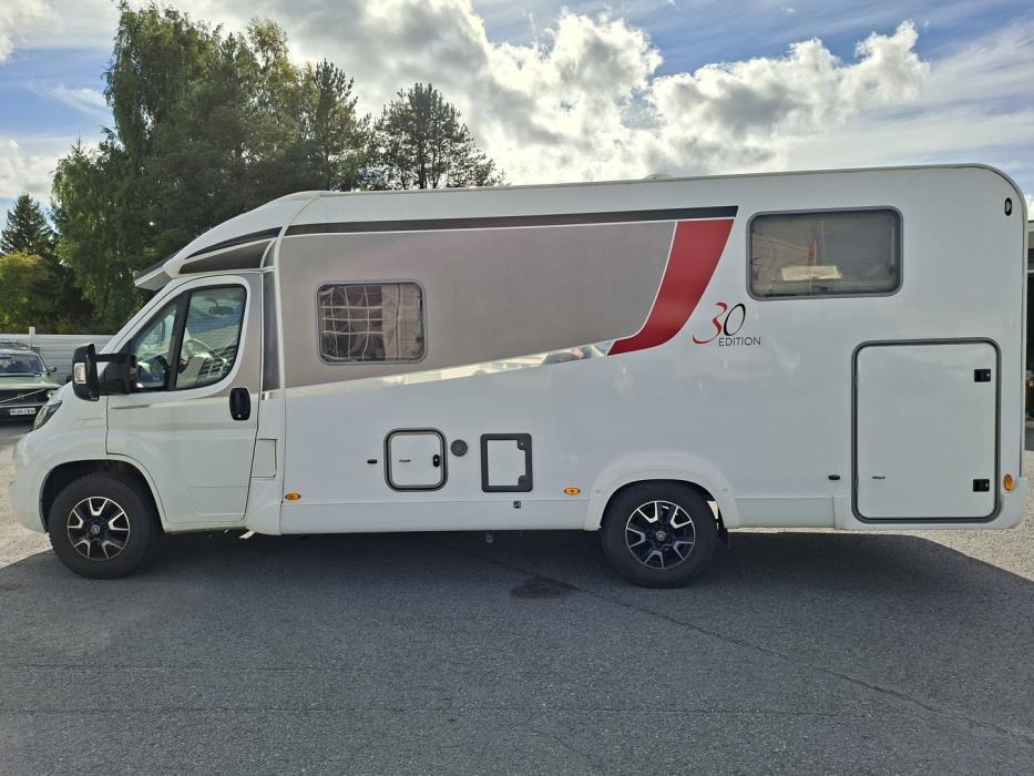 BÜRSTNER NEXXO T690G 2017