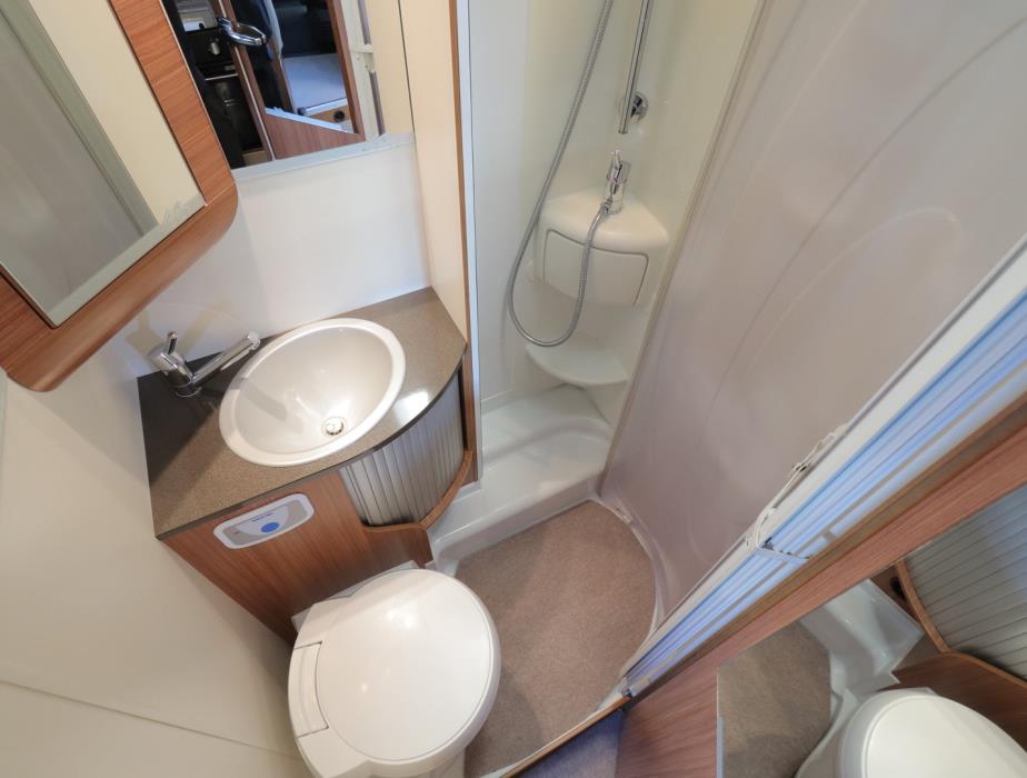 ADRIA CORAL S 670 SL 2011