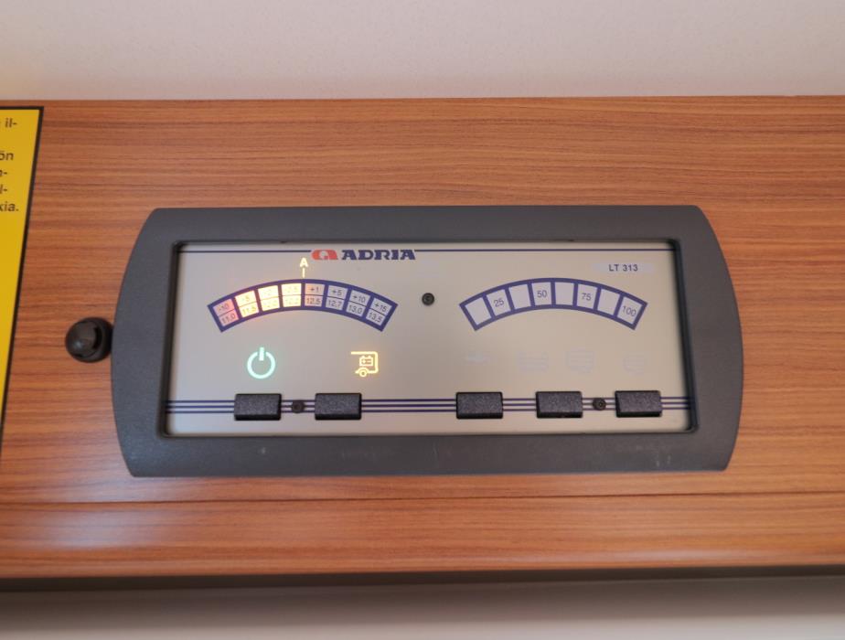 ADRIA CORAL S 670 SL 2011