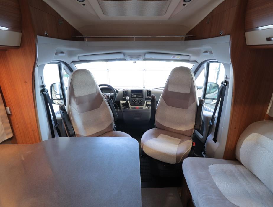 ADRIA CORAL S 670 SL 2011