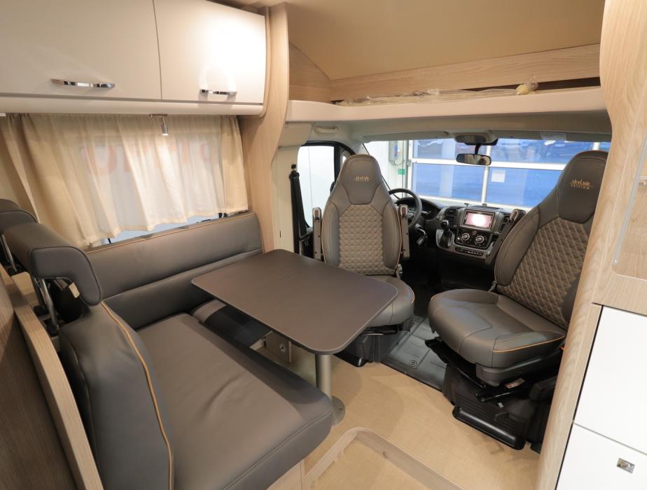 BÜRSTNER Lyseo Time T690 G Skyline Edition 2025