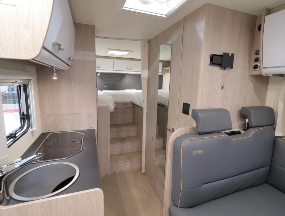 BÜRSTNER Lyseo Time T690 G Skyline Edition 2025