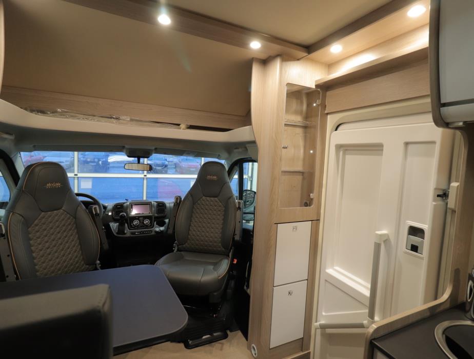 BÜRSTNER Lyseo Time T690 G Skyline Edition 2025