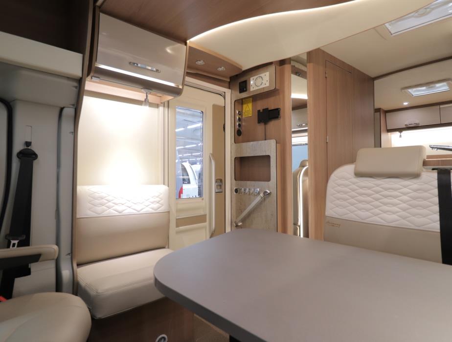 BÜRSTNER LYSEO T 734 HARMONY LINE 2021