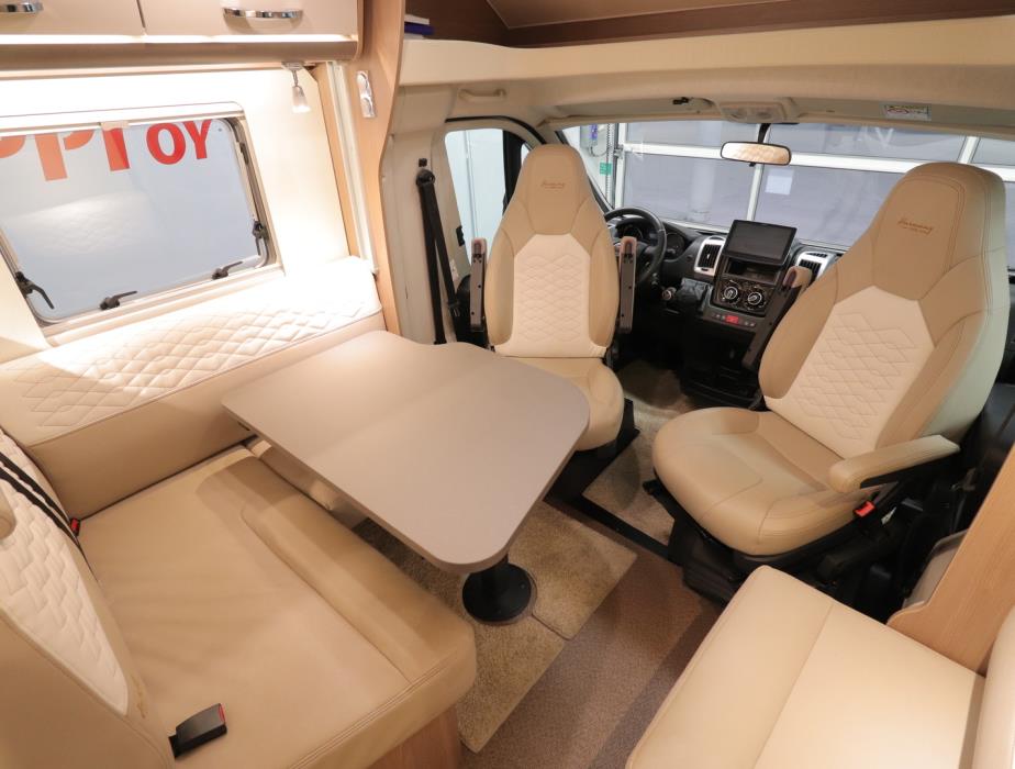 BÜRSTNER LYSEO T 734 HARMONY LINE 2021