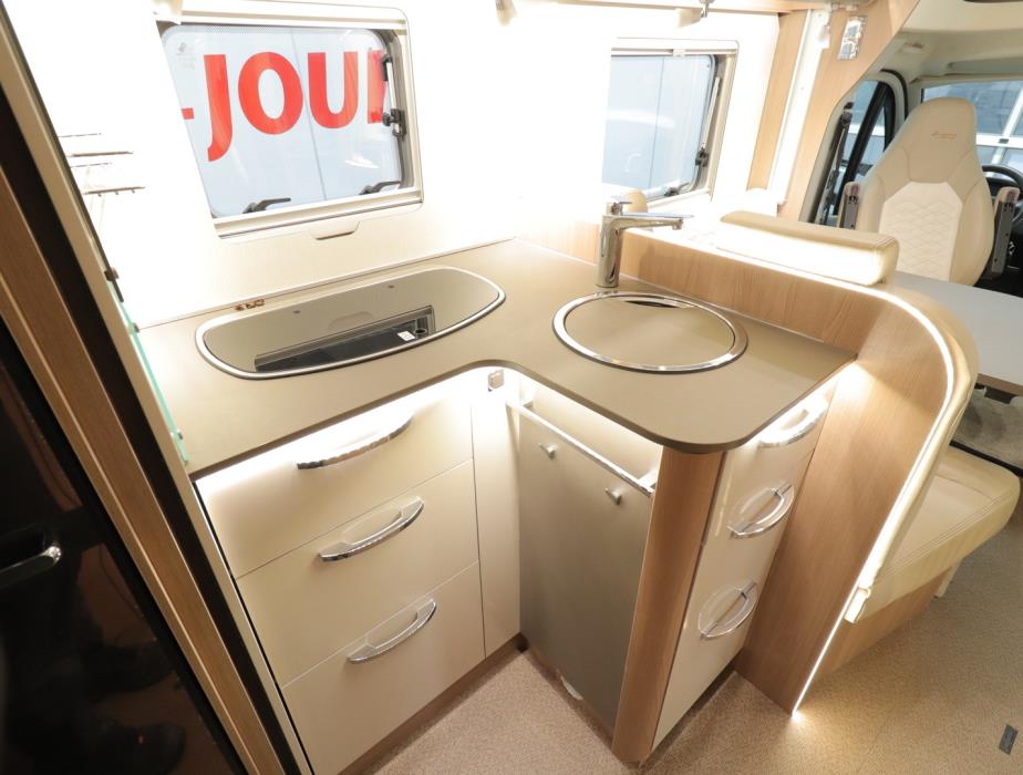 BÜRSTNER LYSEO T 734 HARMONY LINE 2021