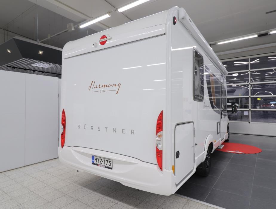 BÜRSTNER LYSEO T 734 HARMONY LINE 2021