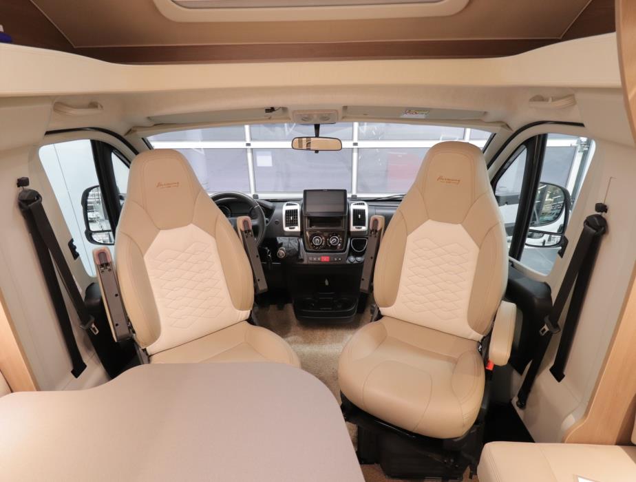 BÜRSTNER LYSEO T 734 HARMONY LINE 2021