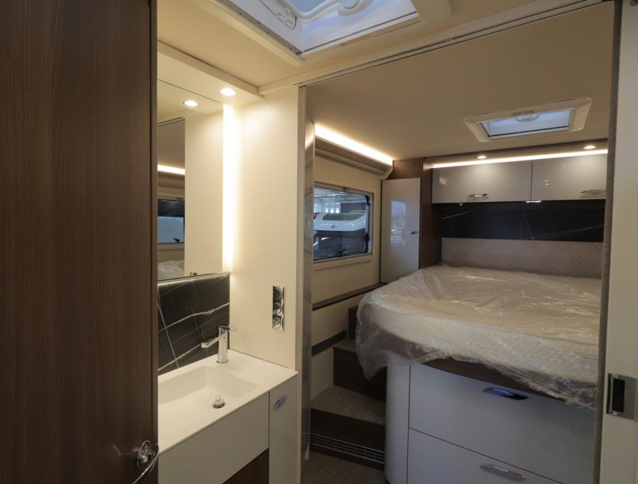 BÜRSTNER ELEGANCE i 920 G ALDE 2024