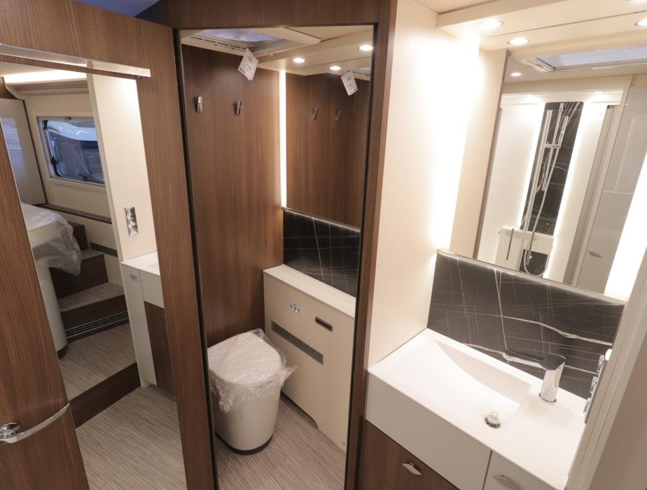 BÜRSTNER ELEGANCE i 920 G ALDE 2024