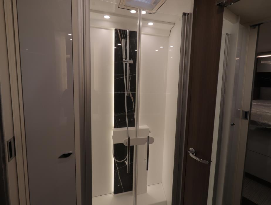 BÜRSTNER ELEGANCE i 920 G ALDE 2024