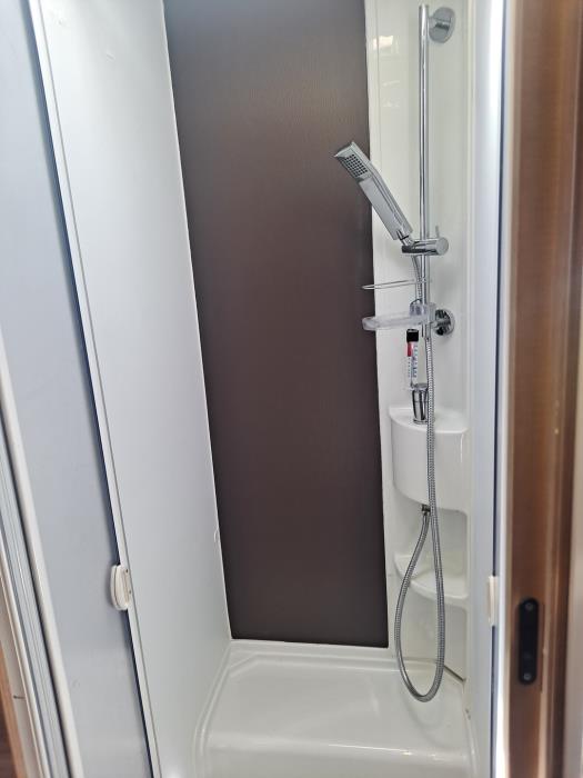 ADRIA Matrix Axess 670 SL 2015